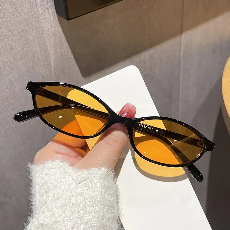 New Retro Sexy Cat Eye Sunglas - Vintage Fashion Brands recension och pris