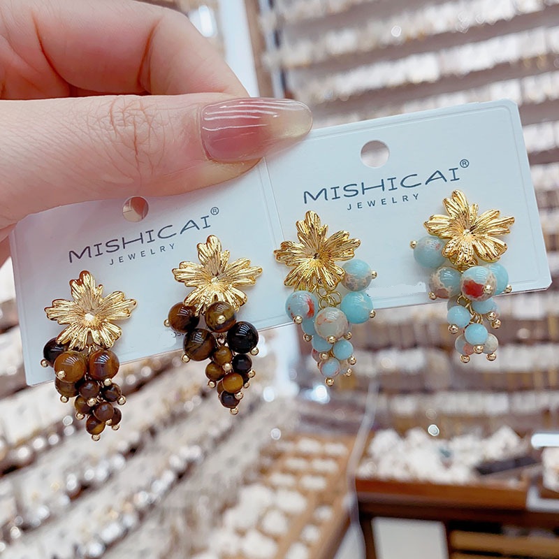 Turquoise Grape Cluster Stud E - Vintage Fashion Influencer recension och pris