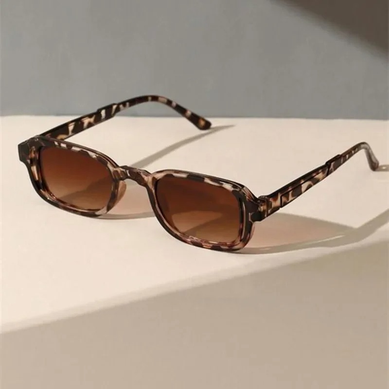 Luxurious Rectangle Sunglasses - Vintage Fashion Brands recension och pris