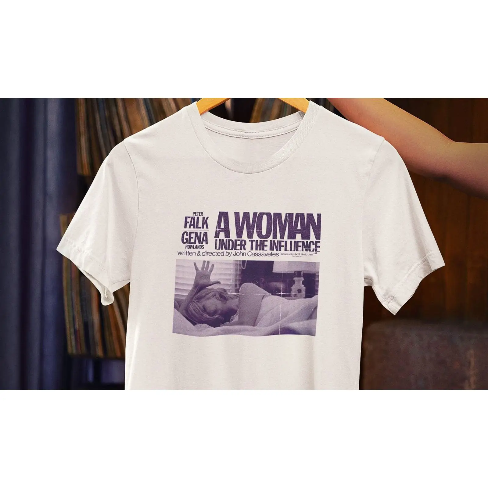 A Woman Under The Influence Mo - Vintage Fashion Influencer recension och pris