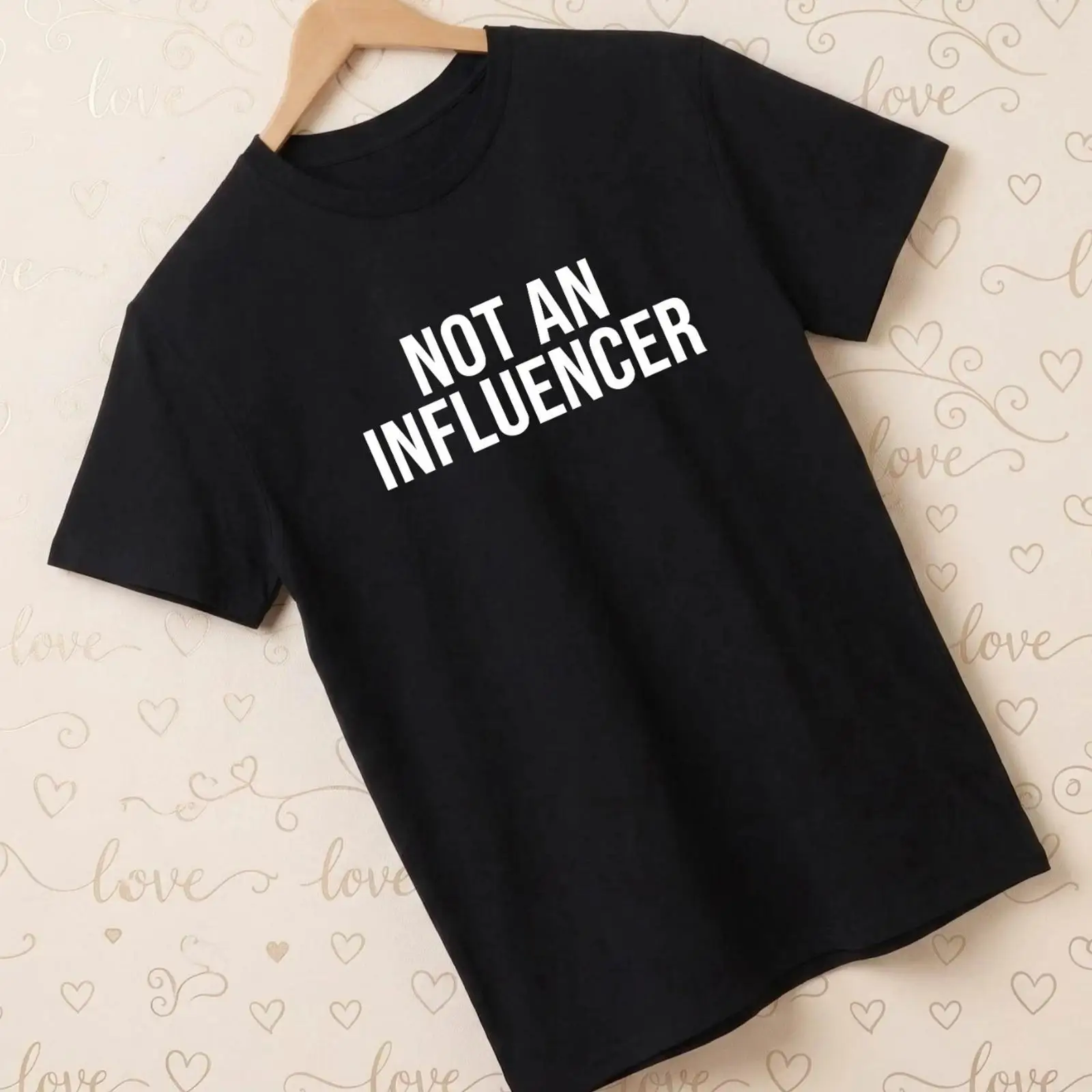 Not An Influencer T Shirt Funn - Vintage Fashion Influencer recension och pris
