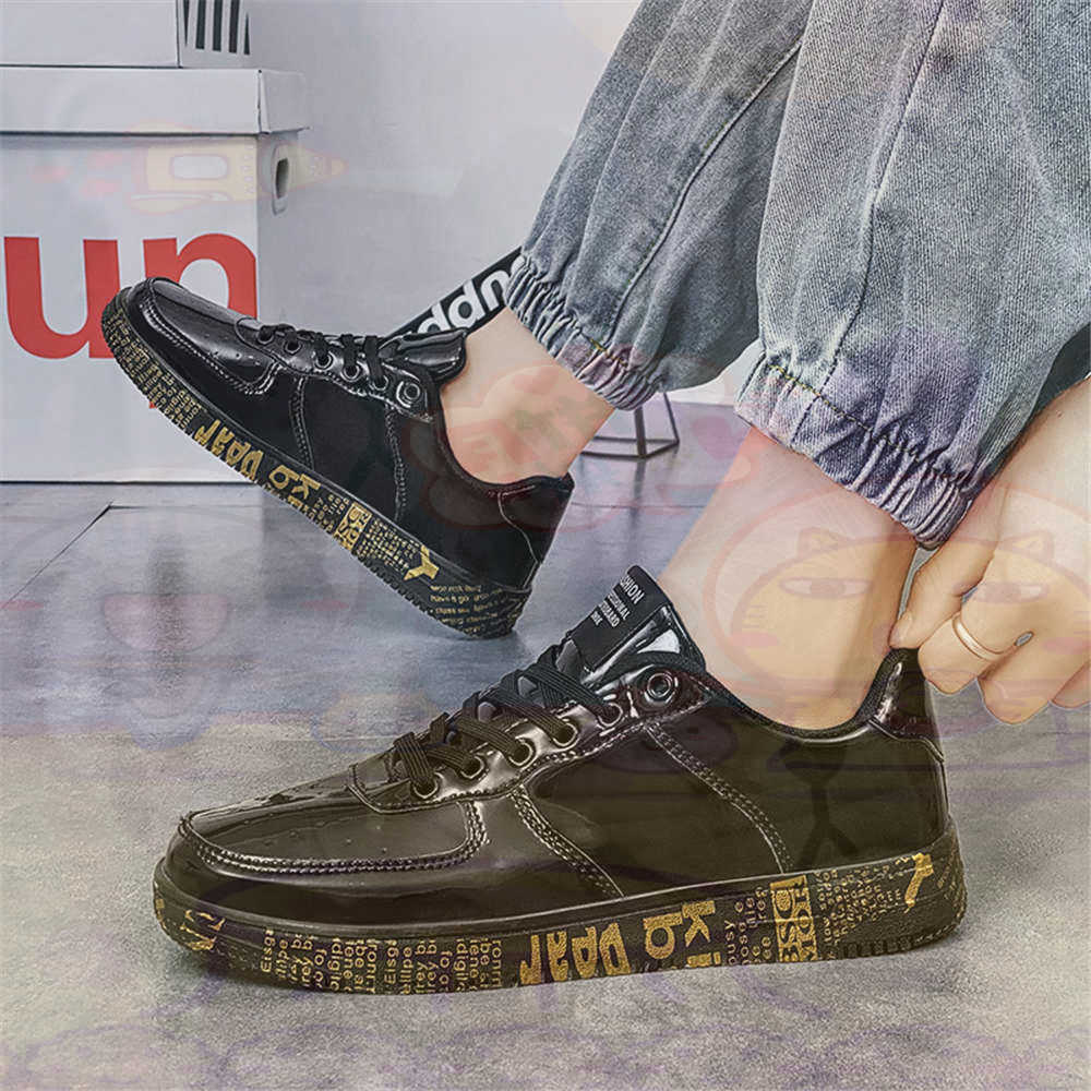 Round Foot Size 45 Sneakers Wh - Vintage Fashion Brand Names recension och pris